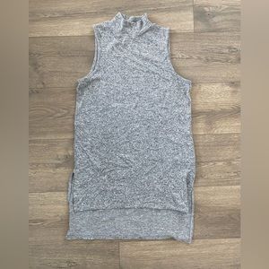 Sleeveless grey tunic! Work top.